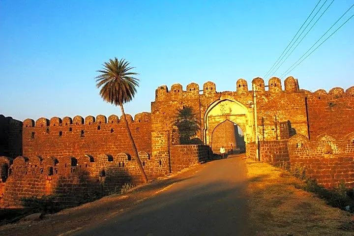 Book Belgaum taxi service from Hubli | Laxmi Cab – reliable outstation & airport cabs