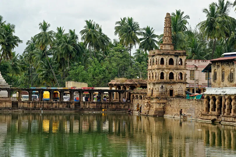 Dharwad cab booking with Laxmi Cab | Best taxi service for airport & outstation trips